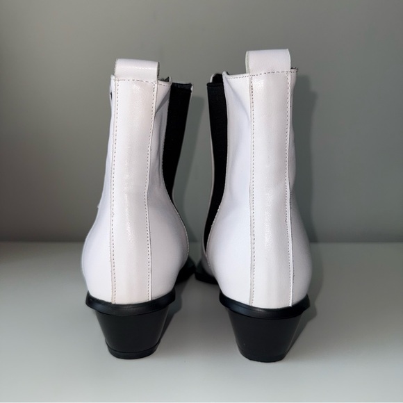 White Ankle Boots w/ Black Elastic & Silver Cap Toe – Size 9 - Picture 6 of 9